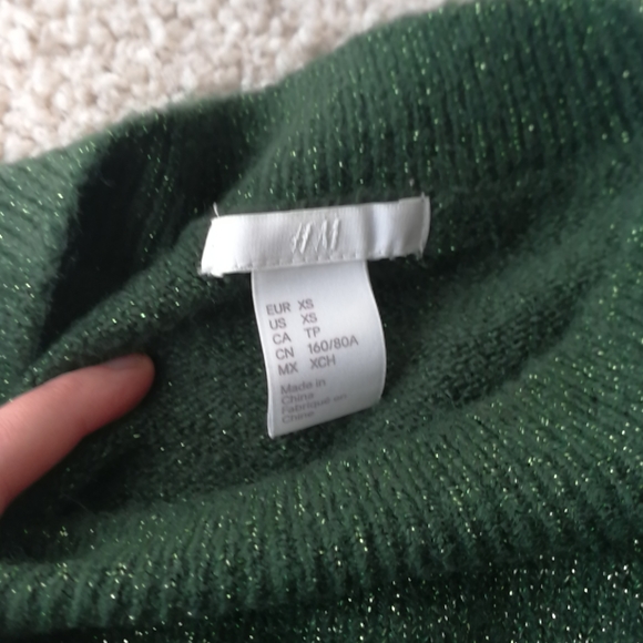 H&M green sweater with metallic thread - Picture 3 of 5